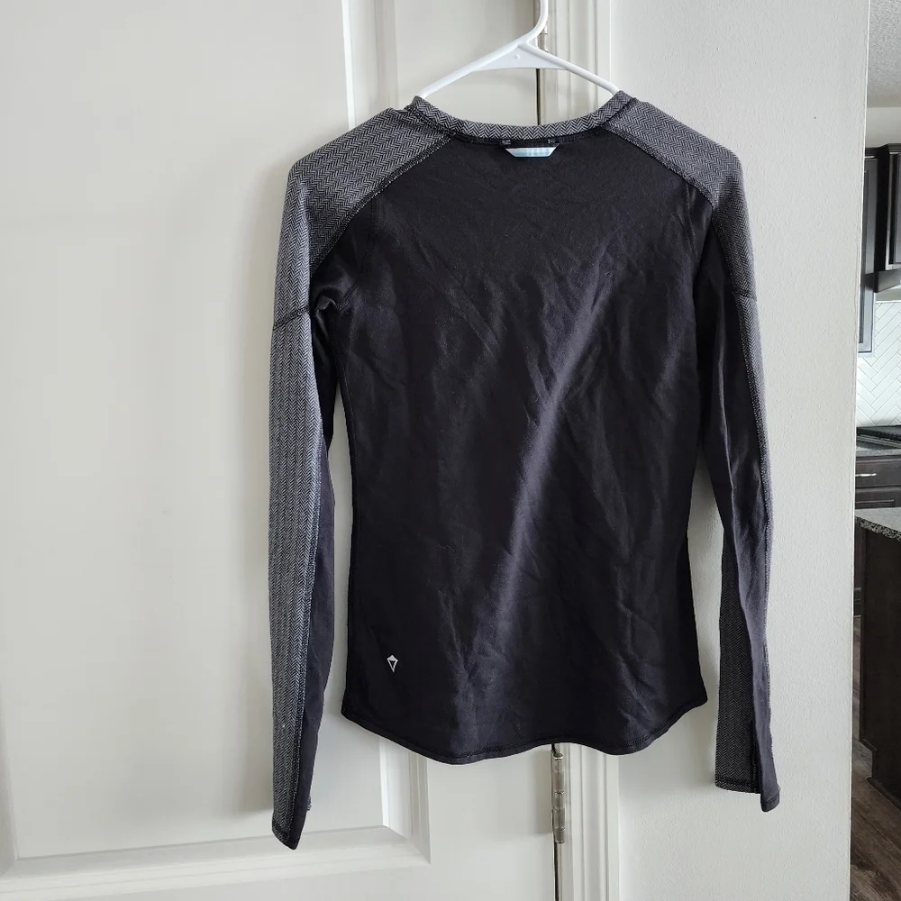 Ivivva | Black Heathered Herringbone Warm Terrain Long-Sleeve Tee
